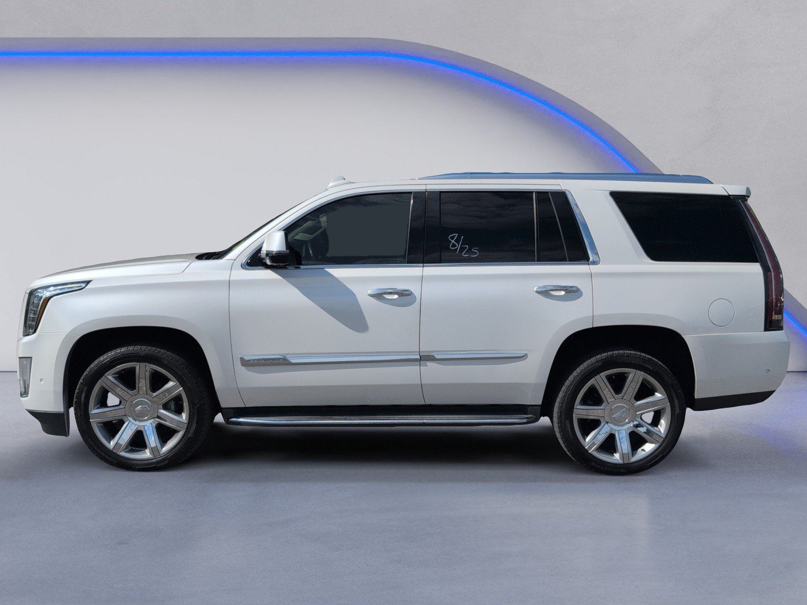 Used 2017 Cadillac Escalade Luxury AWD/4WD image 5