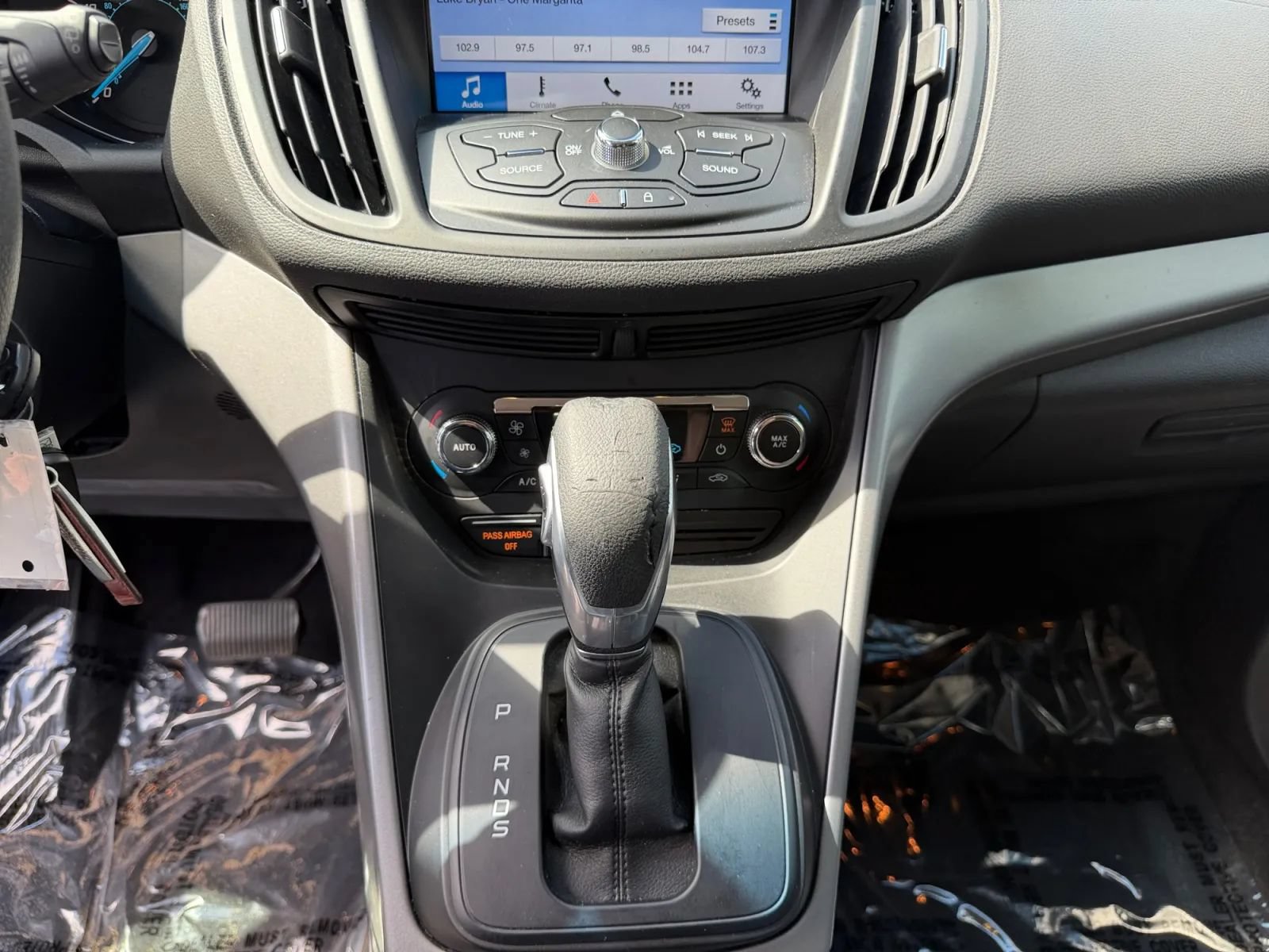 Used 2016 Ford Escape SE w/ Equipment Group 201A FWD image 12