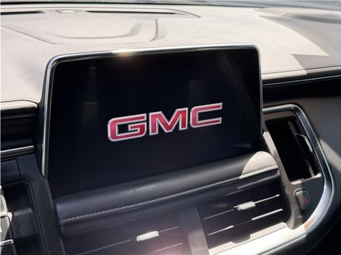 Used 2021 GMC Yukon XL SLT AWD/4WD image 45