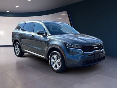 Certified 2023 Kia Sorento LX AWD/4WD image 6
