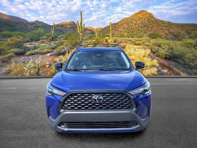 Used 2025 Toyota Corolla Cross LE w/ Moonroof Package AWD/4WD image 5