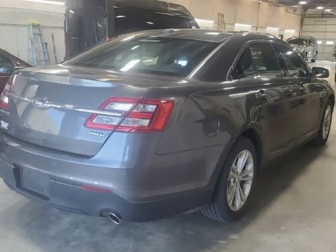 Used 2019 Ford Taurus SEL w/ Equipment Group 201A FWD image 2