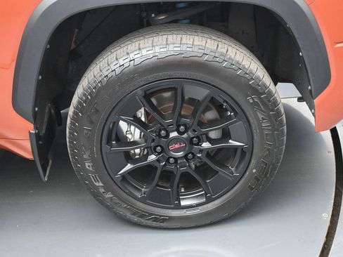 Used 2025 Toyota Tundra Limited w/ TRD Off-Road Package AWD/4WD image 36