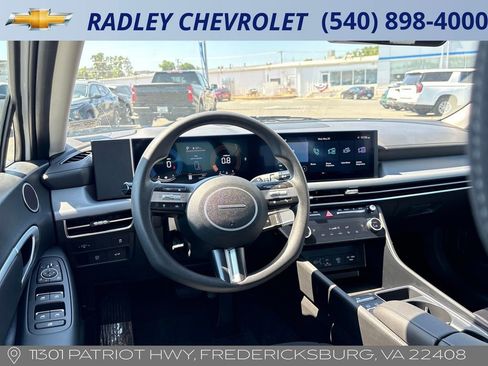 Used 2025 Hyundai Sonata SEL FWD image 13