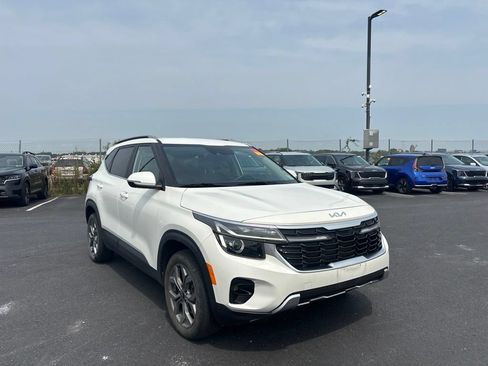 Certified 2024 Kia Seltos S AWD/4WD image 1