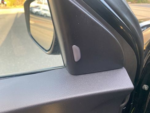 Used 2024 Nissan Kicks SV image 12