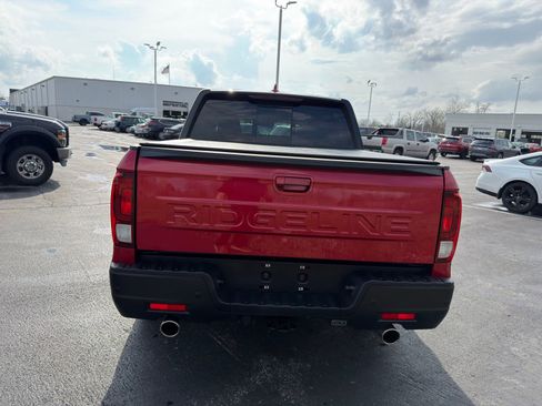 Used 2025 Honda Ridgeline Black Edition image 7