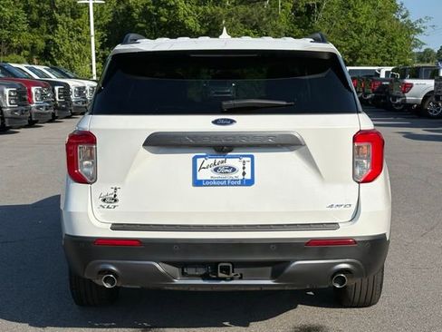 Used 2023 Ford Explorer XLT w/ Equipment Group 202A AWD/4WD image 4