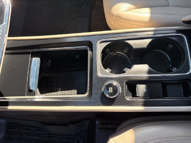 Used 2023 Lincoln Corsair AWD w/ Equipment Group 101A image 32