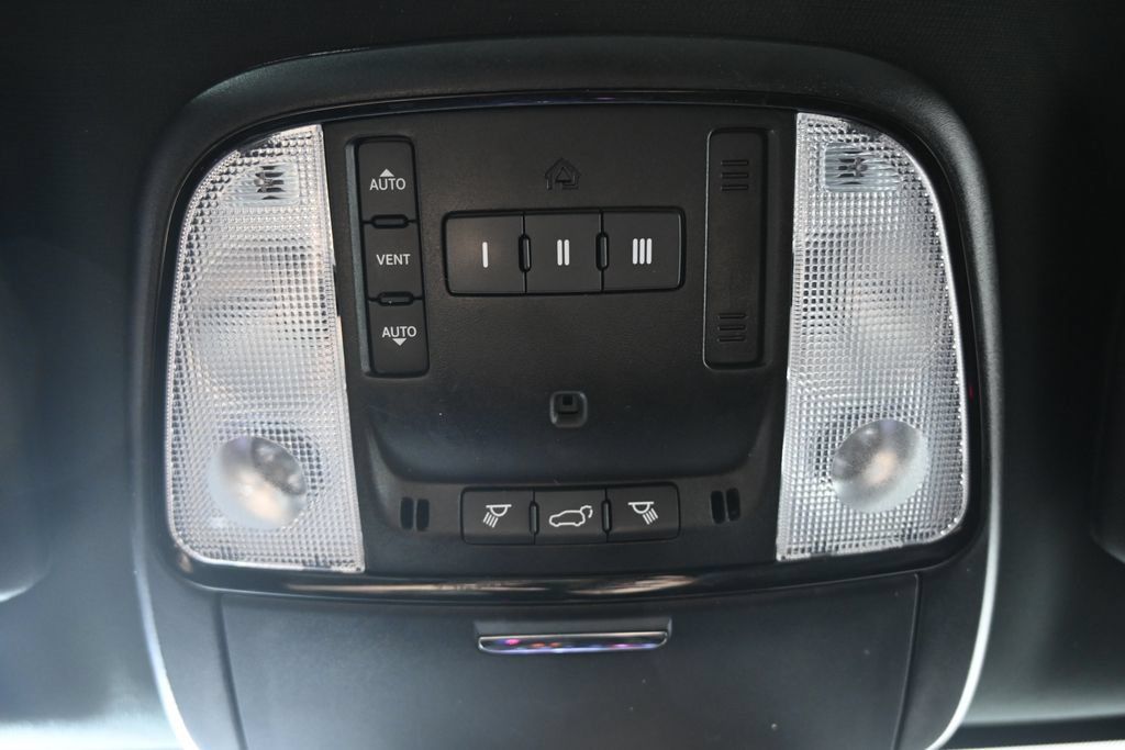 Used 2022 Dodge Durango GT AWD/4WD image 33