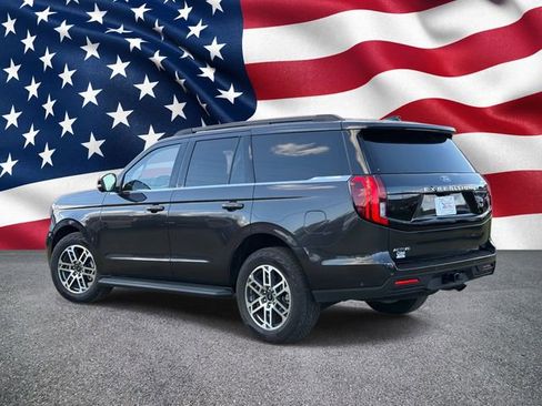 Certified 2025 Ford Expedition Active AWD/4WD image 10