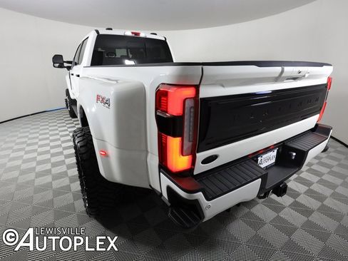 Used 2025 Ford F450 Platinum w/ Platinum Plus Package image 9