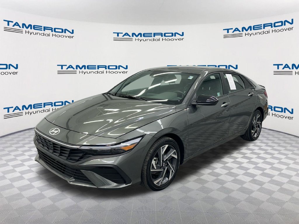 Used 2025 Hyundai Elantra SEL FWD image 1