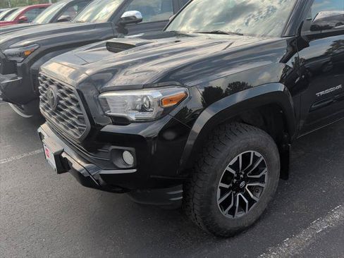 Certified 2020 Toyota Tacoma TRD Sport AWD/4WD image 7
