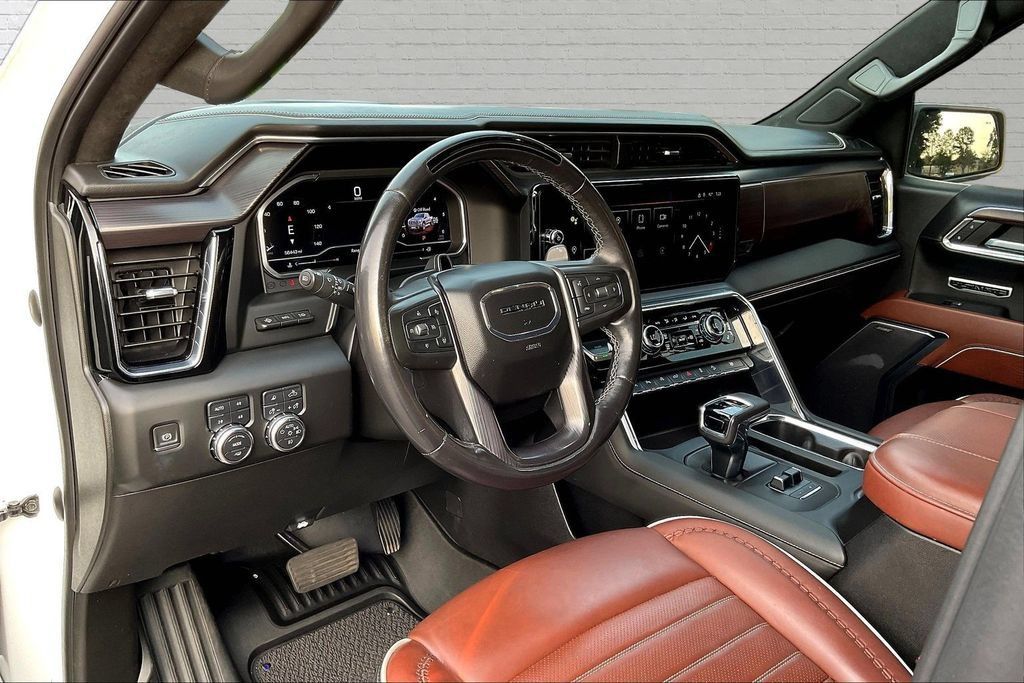 Used 2024 GMC Sierra 1500 Denali Ultimate AWD/4WD image 16