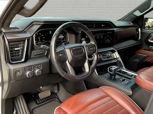 Used 2024 GMC Sierra 1500 Denali Ultimate AWD/4WD image 16