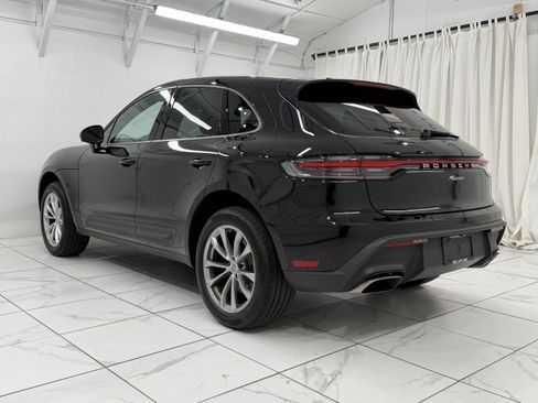 Certified 2025 Porsche Macan image 14