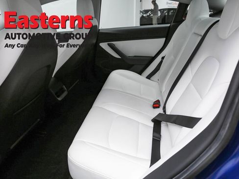 Used 2020 Tesla Model 3 Standard Range Plus image 19