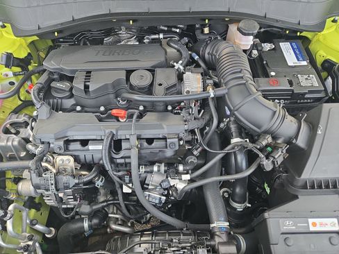 Used 2024 Hyundai Kona Limited image 11