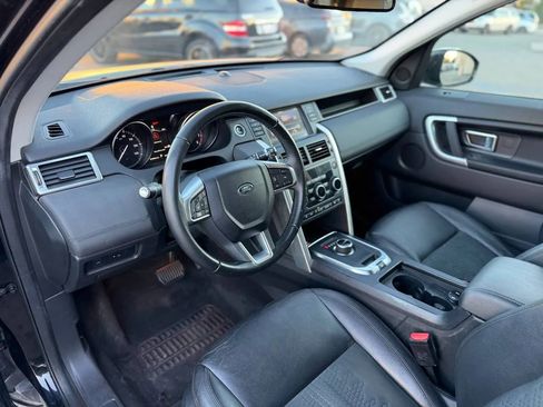 Used 2018 Land Rover Discovery Sport SE image 20