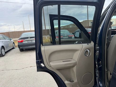 Used 2007 Jeep Liberty Limited image 11
