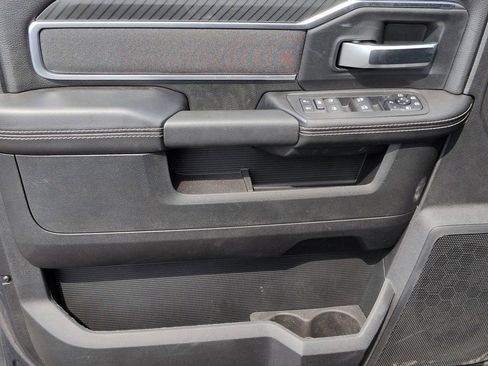Used 2025 RAM 2500 Big Horn AWD/4WD image 11