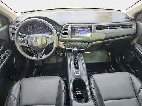 Used 2017 Honda HR-V EX image 10