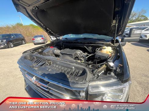 Used 2022 GMC Sierra 2500 AT4 image 24
