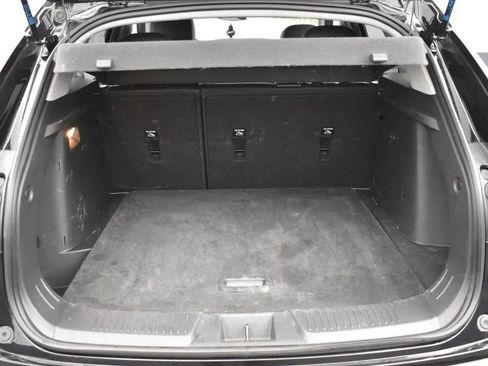 Used 2025 Chevrolet Trax LT image 18