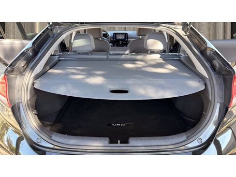 Used 2020 Hyundai Ioniq SE image 25