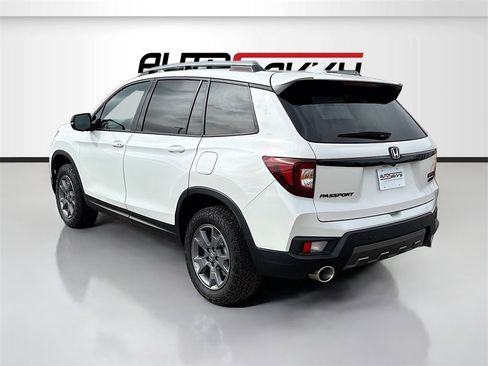 Used 2025 Honda Passport TrailSport image 5