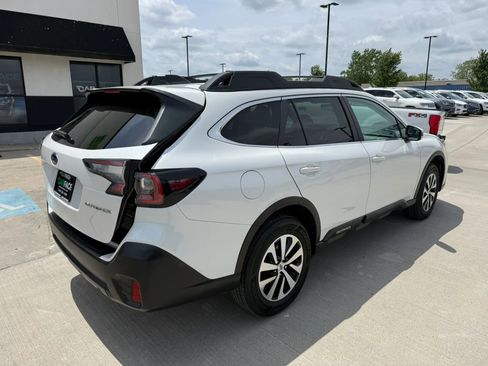Used 2020 Subaru Outback Premium w/ Popular Package #1 AWD/4WD image 16