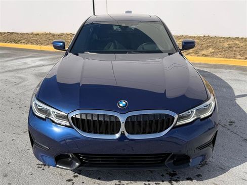 Used 2020 BMW 330i Sedan w/ Executive Package image 11