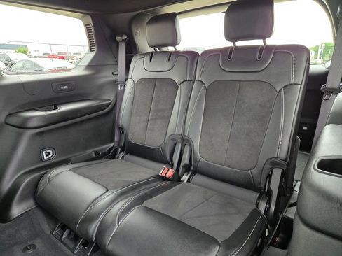 Used 2025 Jeep Grand Cherokee L Laredo RWD image 14