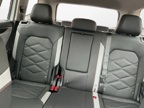 New 2026 Volkswagen Atlas Peak Edition image 12