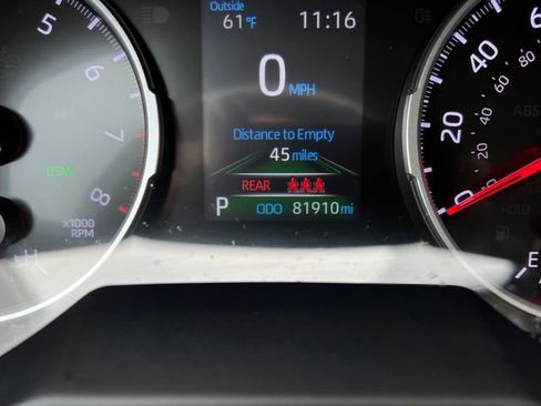 Used 2022 Toyota RAV4 XLE w/ Convenience Package FWD image 21