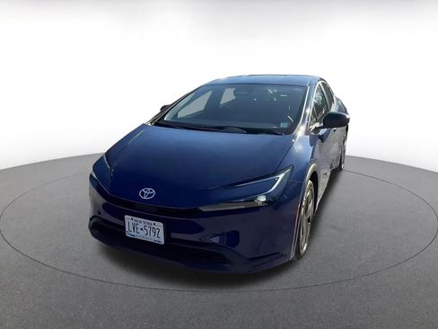 Used 2025 Toyota Prius LE image 7