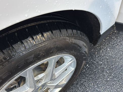 Used 2022 Chevrolet Equinox LT image 34