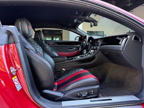 Used 2020 Bentley Continental GT V8 AWD/4WD image 28