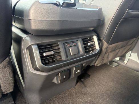 Used 2022 Ford F150 Lariat w/ Equipment Group 502A High image 19