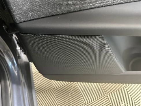 Used 2023 Tesla Model X Plaid image 27