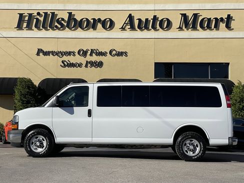 Used 2017 Chevrolet Express 3500 LT w/ LT Preferred Equipment Group image 3