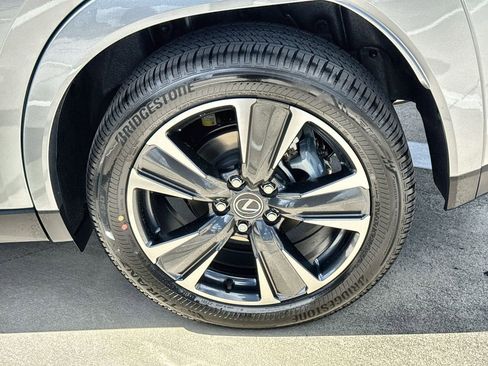 New 2026 Lexus UX 300h FWD image 31