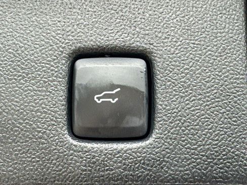 Used 2022 Ford Escape SEL FWD image 31
