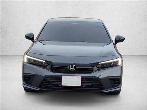 Used 2023 Honda Civic Sport image 2