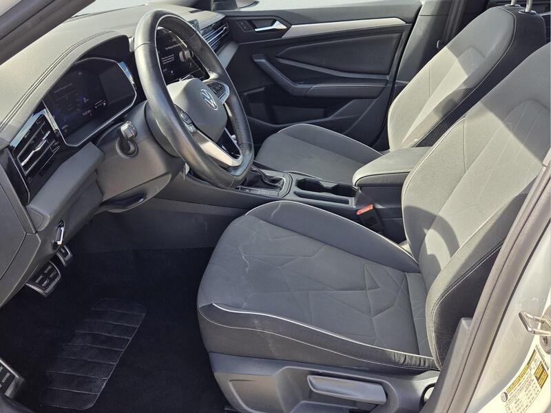 Used 2025 Volkswagen Jetta Sport FWD image 10