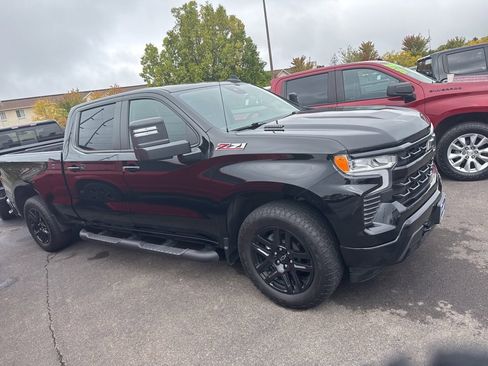 Used 2023 Chevrolet Silverado 1500 RST image 3