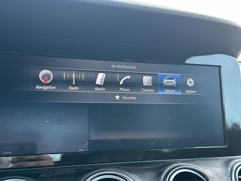 Used 2017 Mercedes-Benz E 300 4MATIC image 41