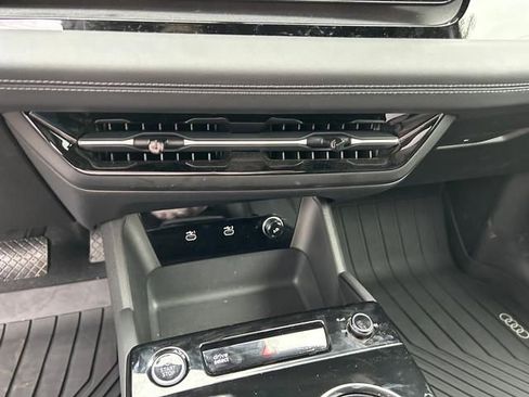 Used 2025 Audi Q6 e-tron Premium Plus w/ Premium Plus AWD/4WD image 16