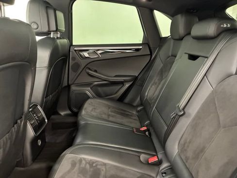 Used 2019 Porsche Macan AWD/4WD image 18